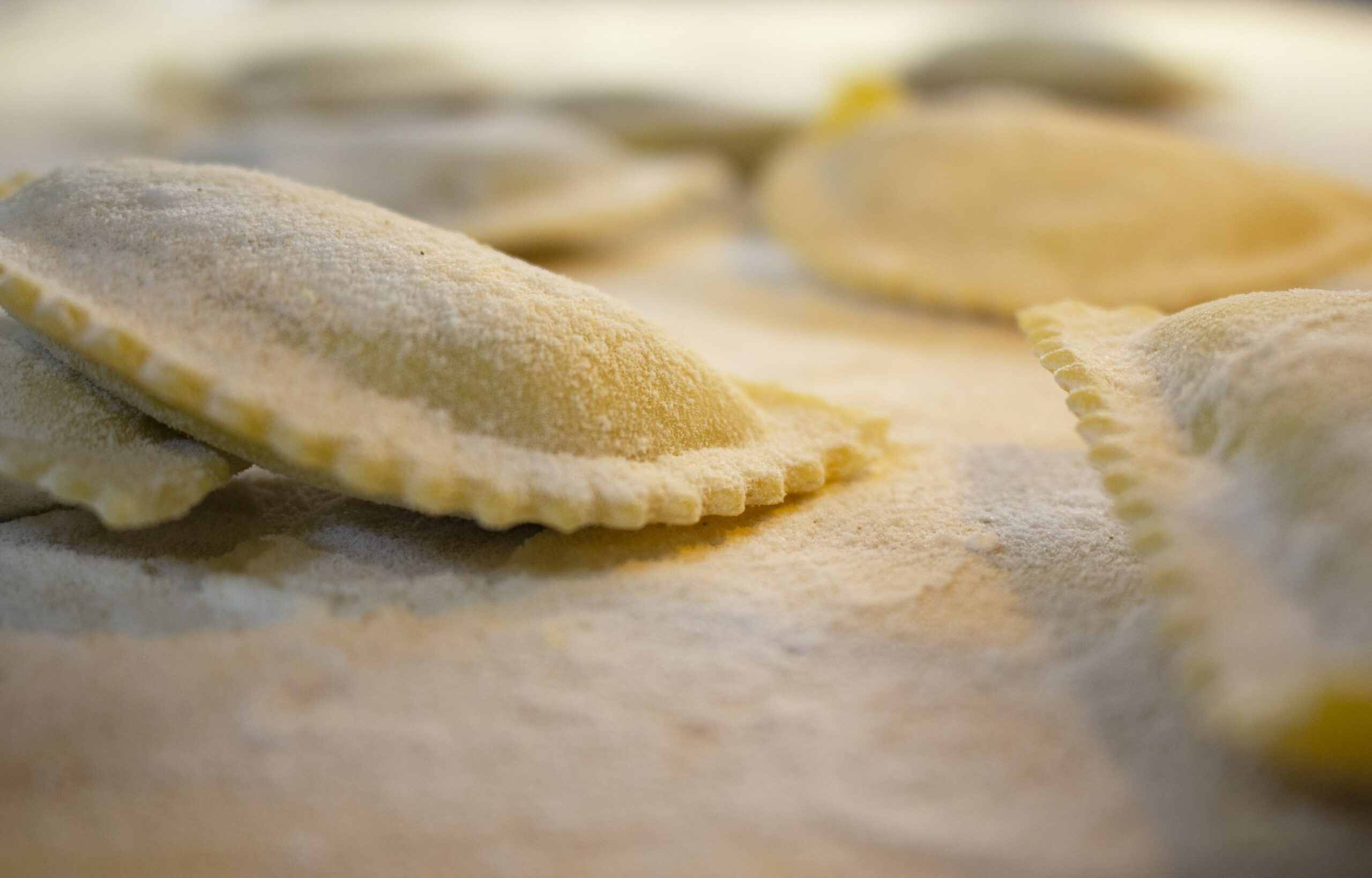 ravioli mezzaluna 1-min